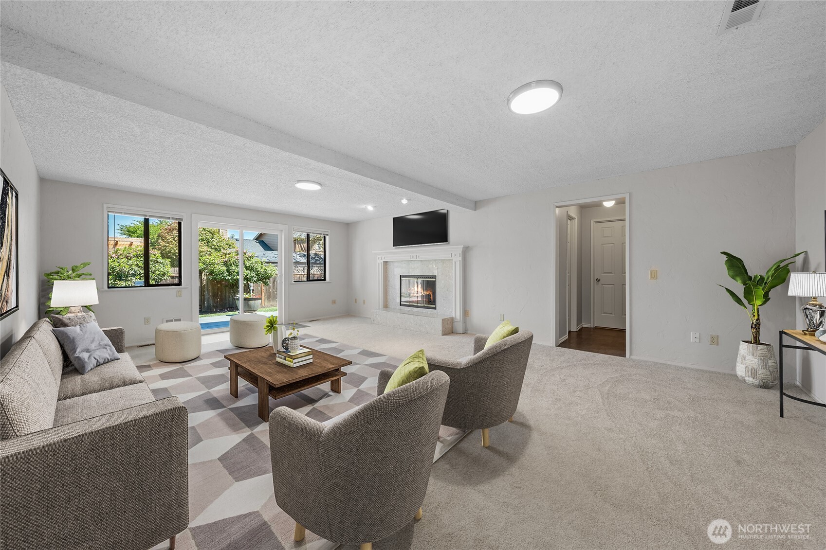 3717 Inverness Drive NE