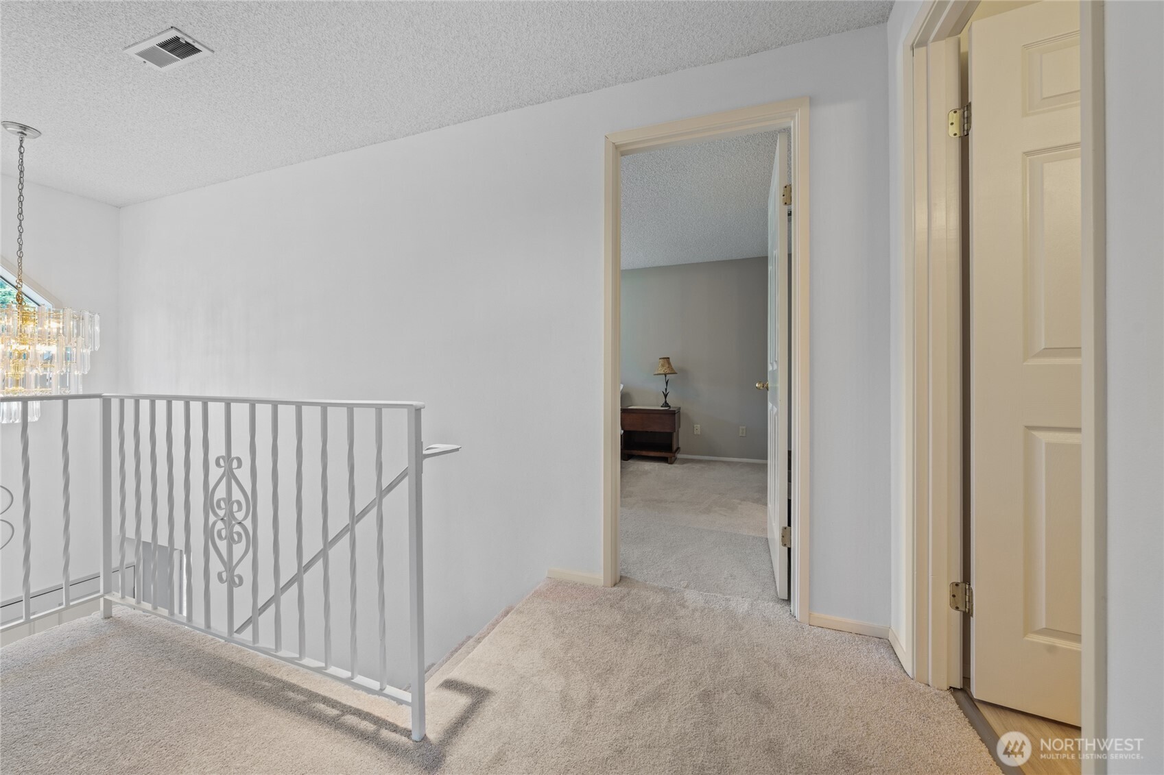 3717 Inverness Drive NE