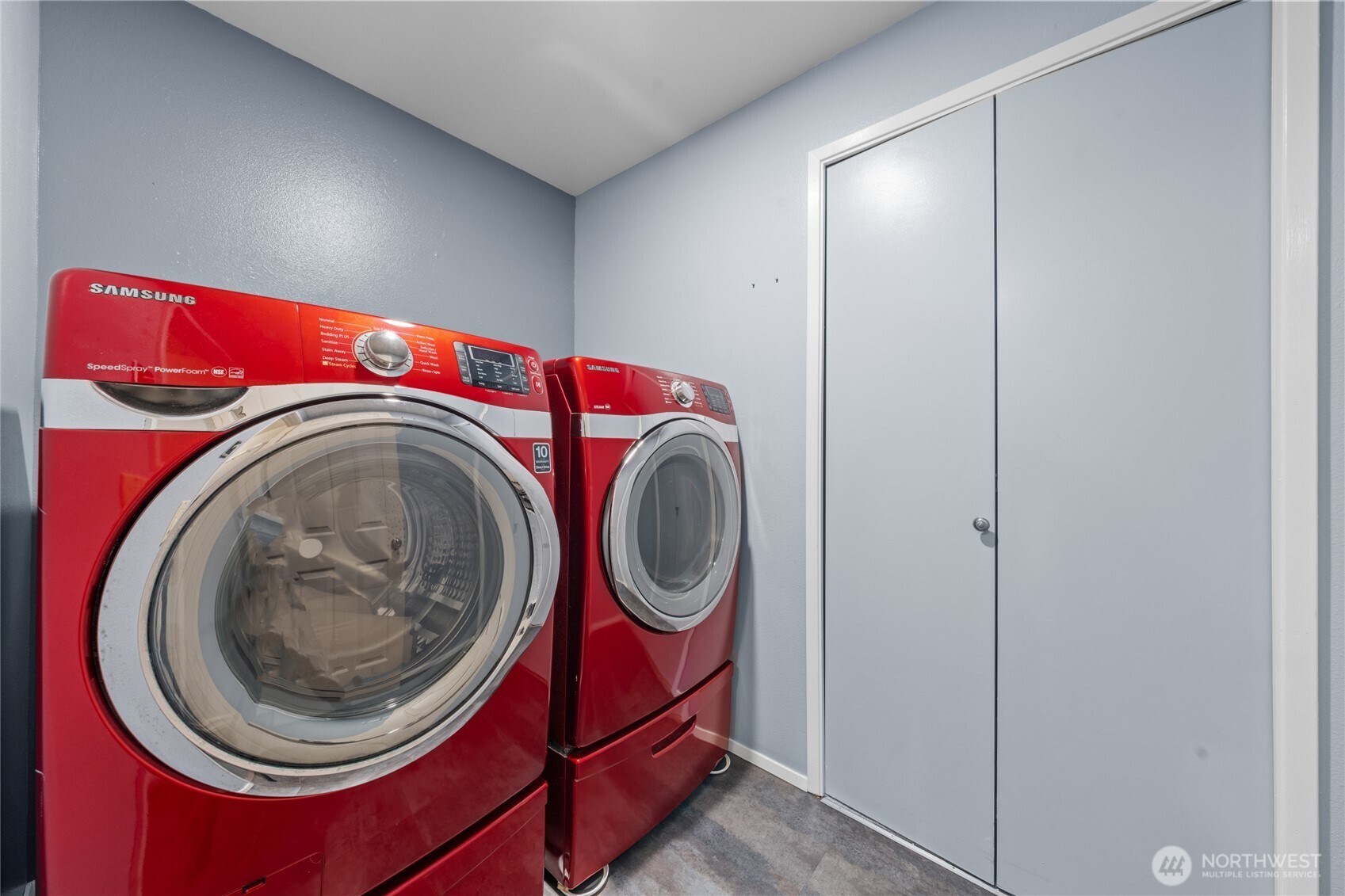 3717 Inverness Drive NE