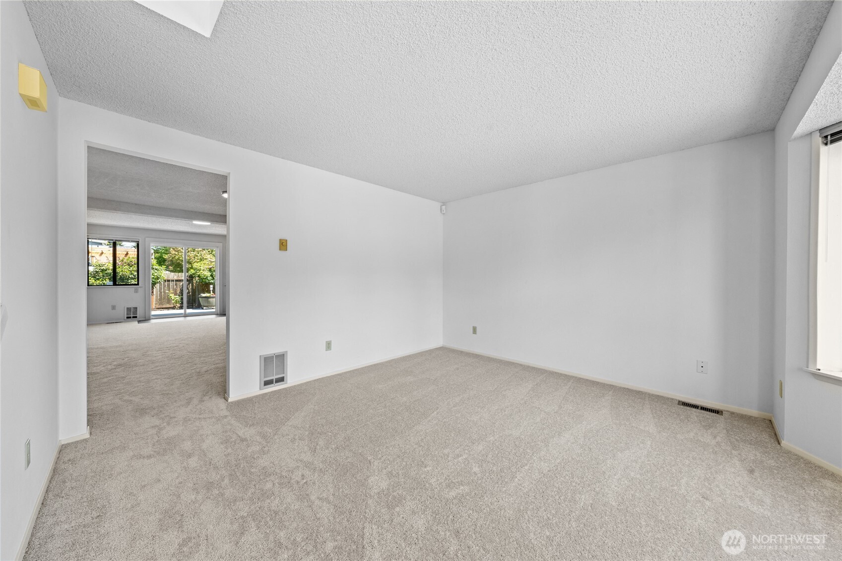 3717 Inverness Drive NE