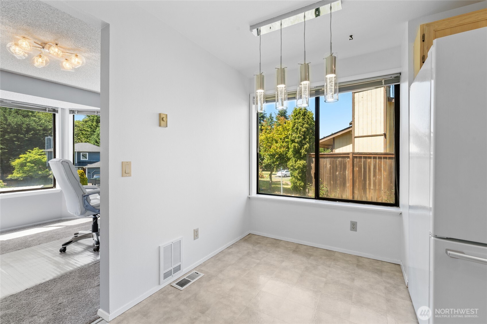 3717 Inverness Drive NE