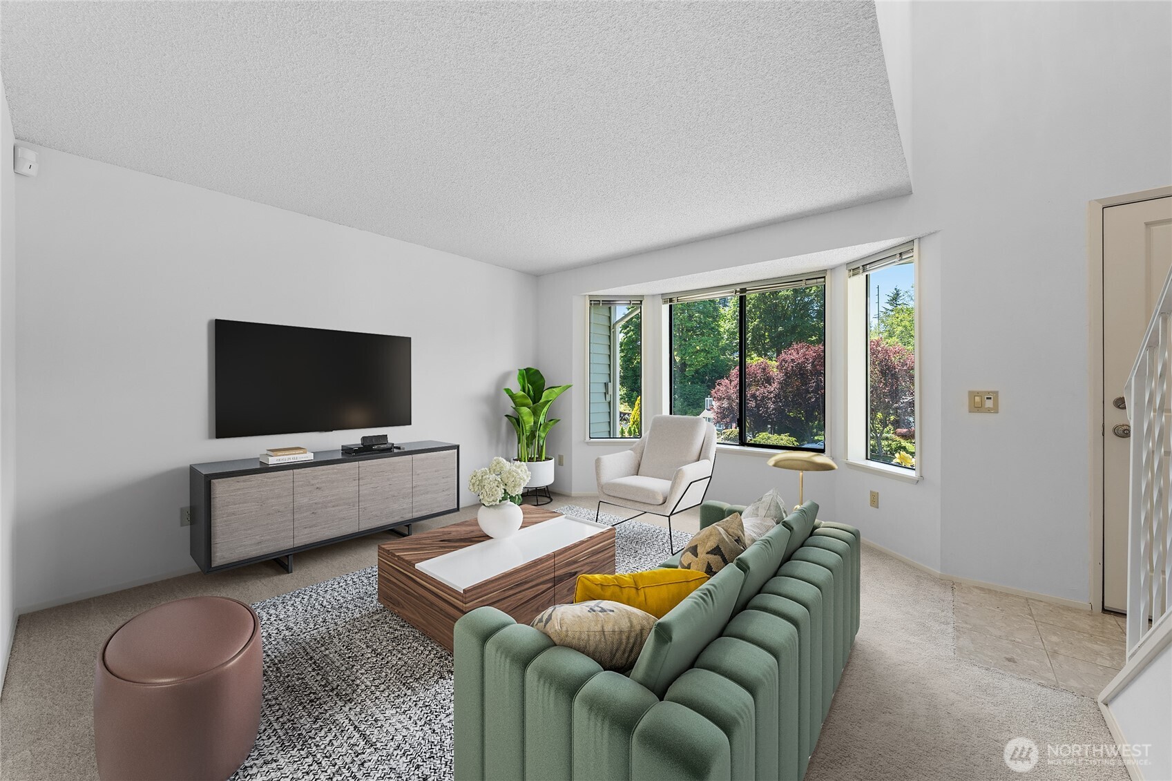 3717 Inverness Drive NE