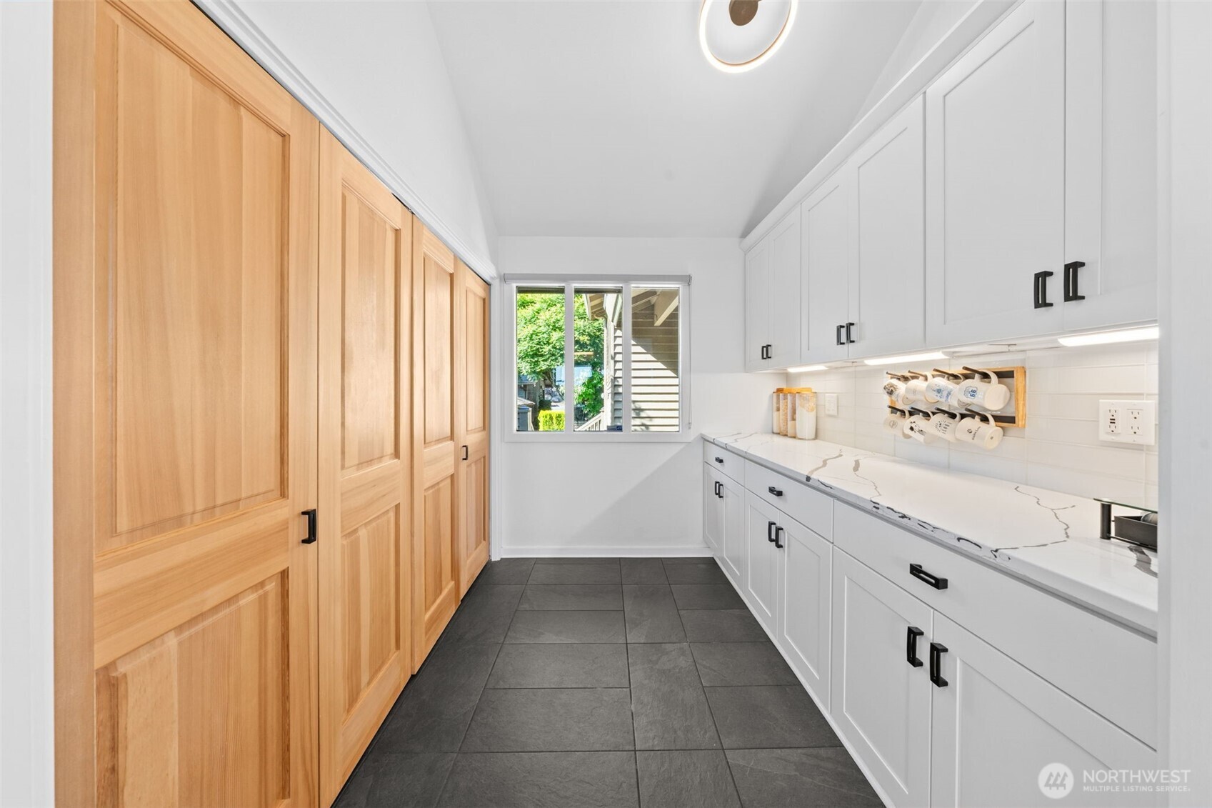 2027 Narrows View Circle NW Unit: 243