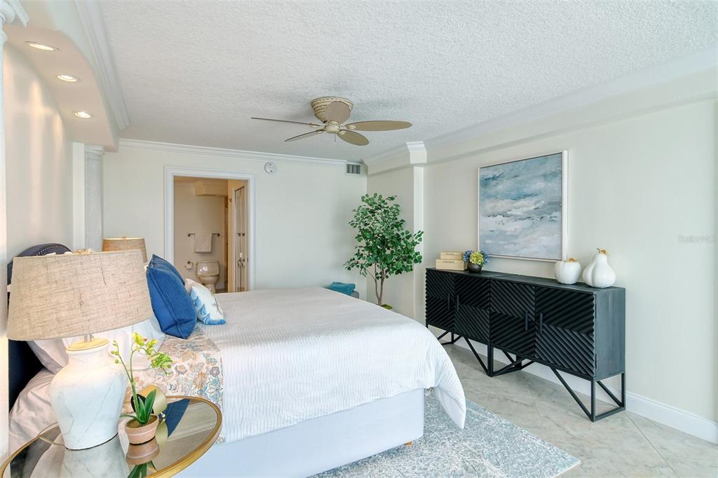 20 WHISPERING SANDS DRIVE Unit: 1102
