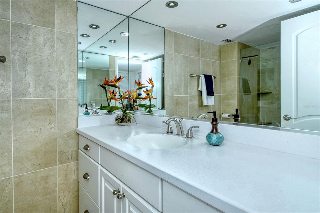 1701 GULF OF MEXICO DRIVE Unit: 404
