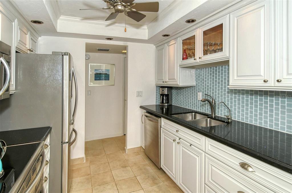 1701 GULF OF MEXICO DRIVE Unit: 404