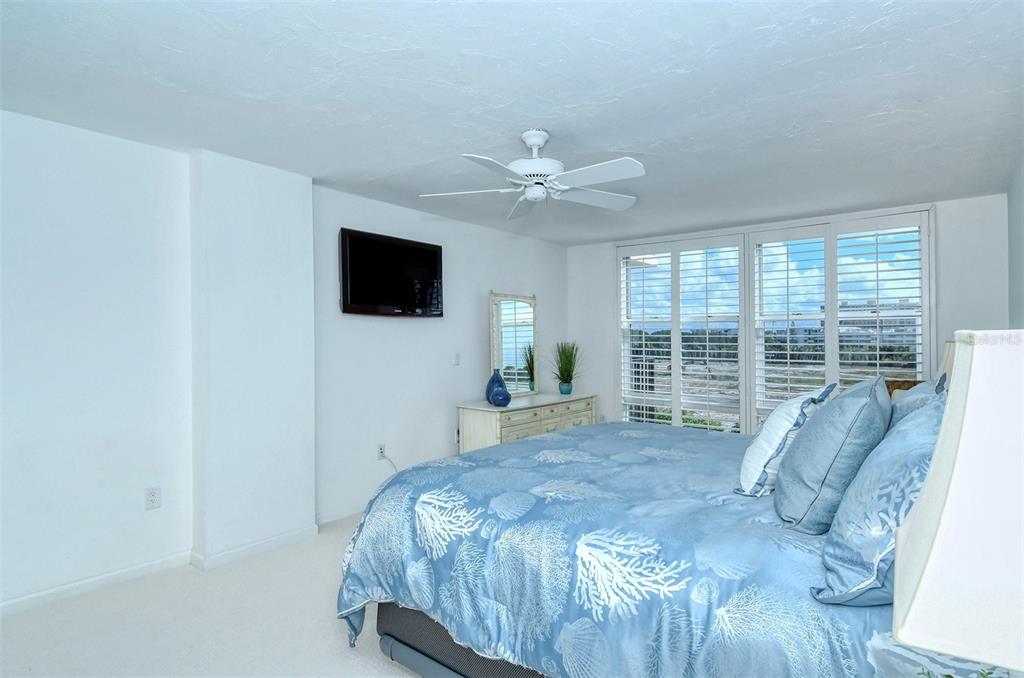 1701 GULF OF MEXICO DRIVE Unit: 404