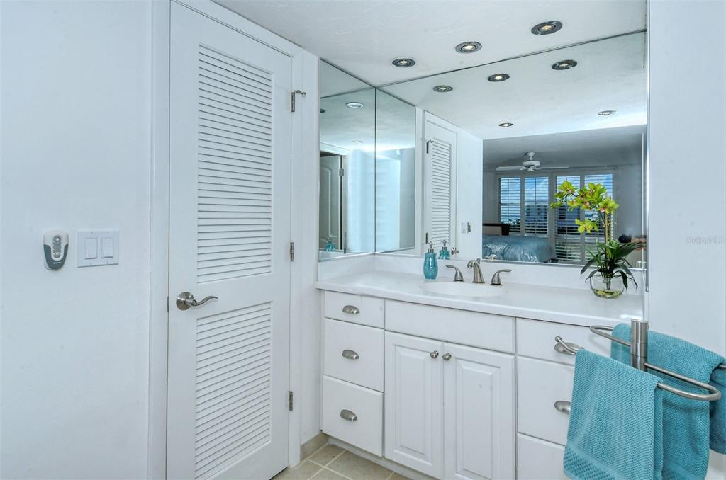 1701 GULF OF MEXICO DRIVE Unit: 404