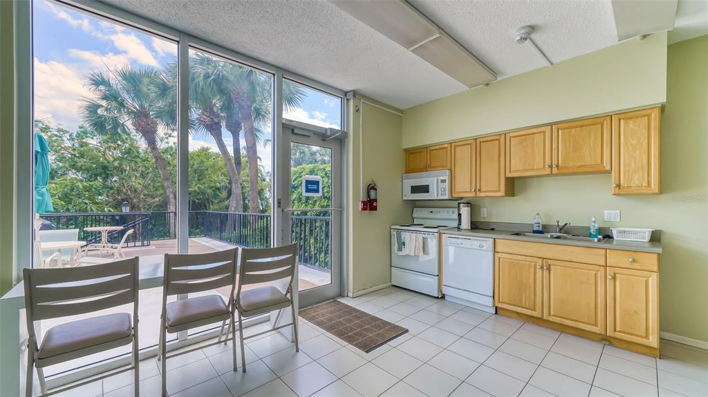 1701 GULF OF MEXICO DRIVE Unit: 404