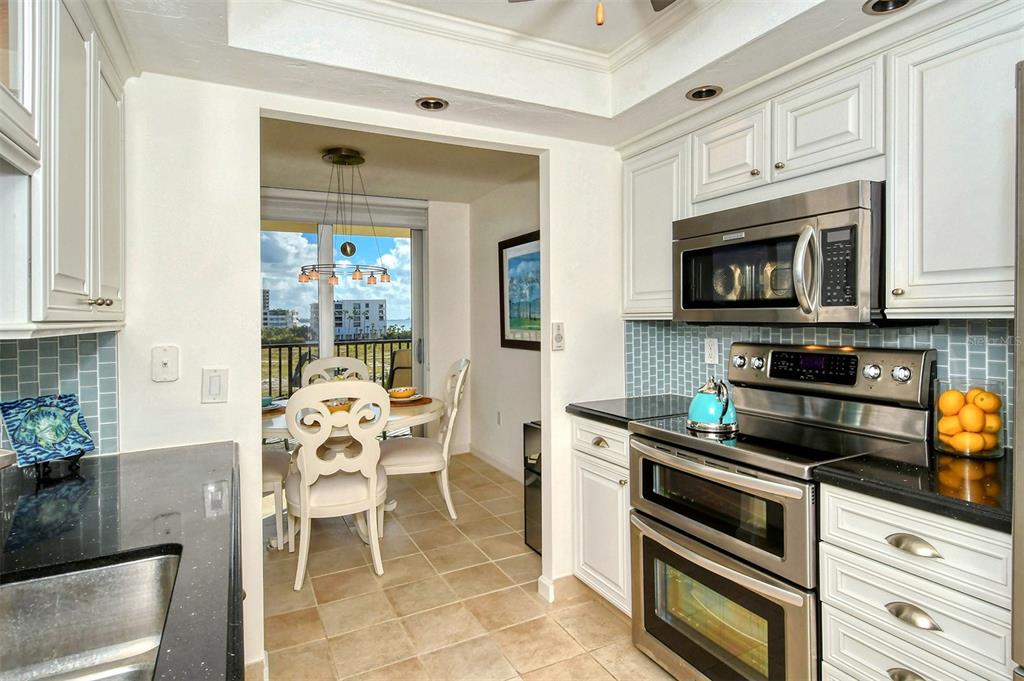 1701 GULF OF MEXICO DRIVE Unit: 404