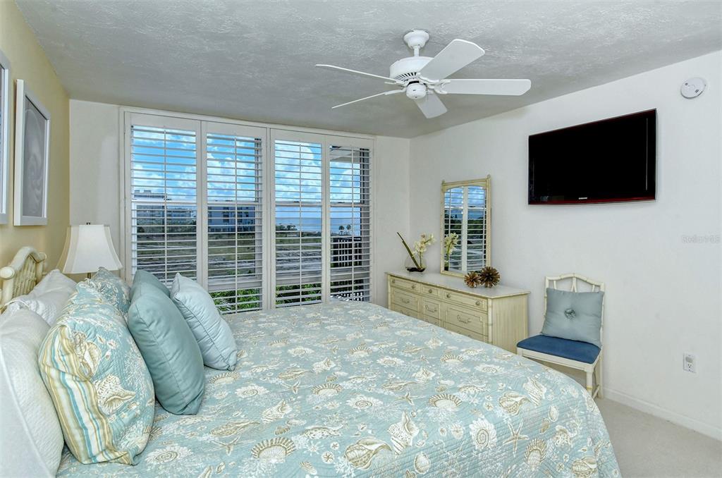 1701 GULF OF MEXICO DRIVE Unit: 404