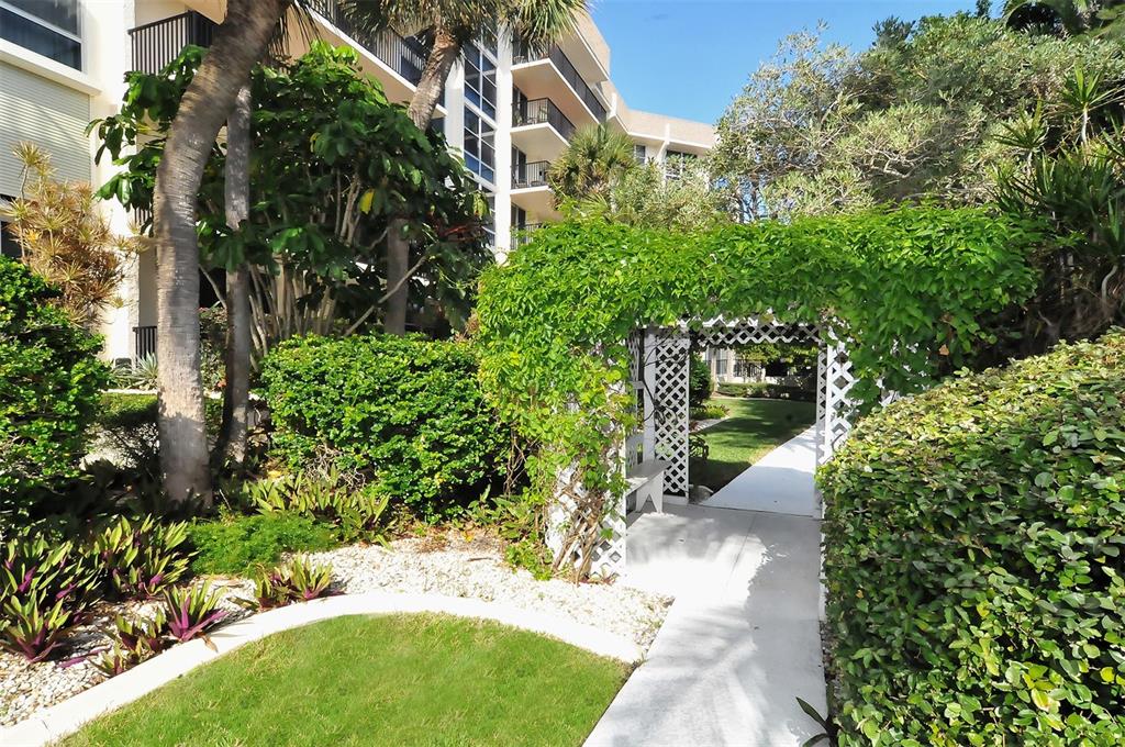 1701 GULF OF MEXICO DRIVE Unit: 404
