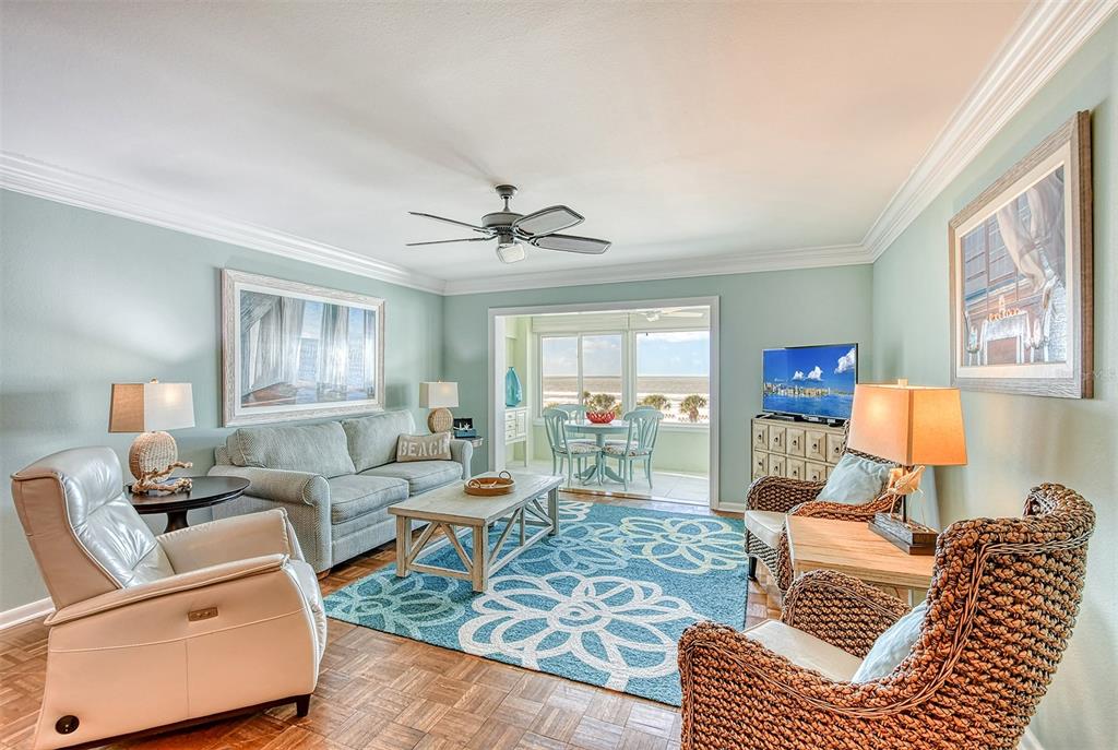 6140 MIDNIGHT PASS ROAD Unit: 208