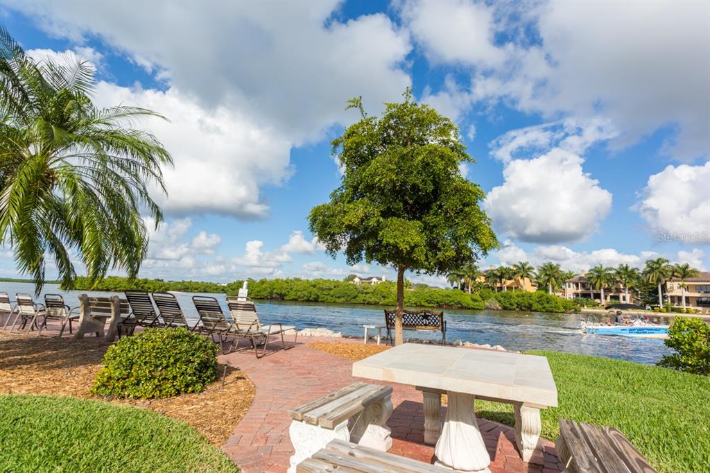6140 MIDNIGHT PASS ROAD Unit: 208
