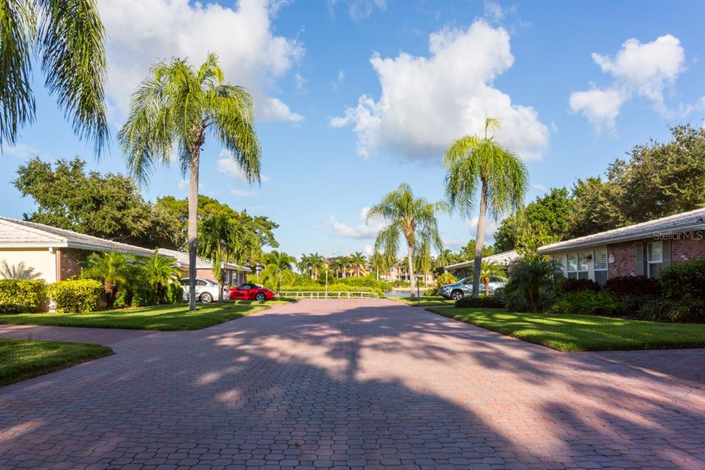 6140 MIDNIGHT PASS ROAD Unit: 208