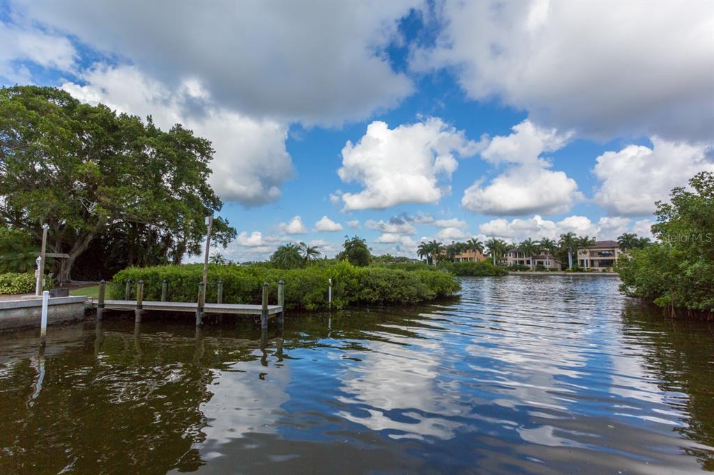 6140 MIDNIGHT PASS ROAD Unit: 208