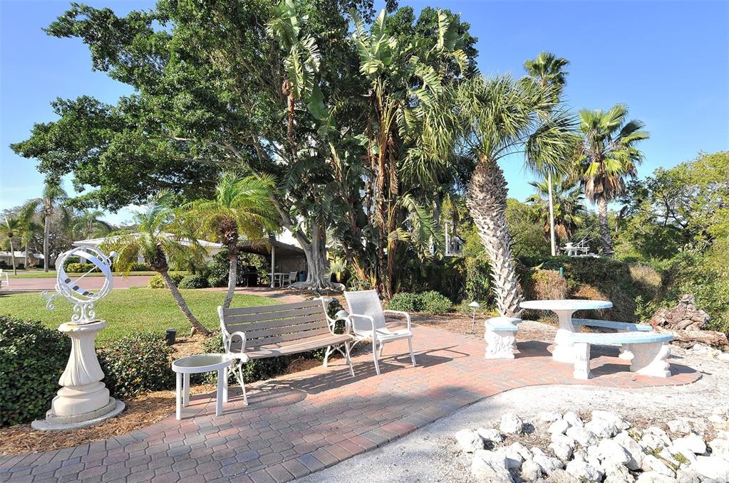 6140 MIDNIGHT PASS ROAD Unit: 208