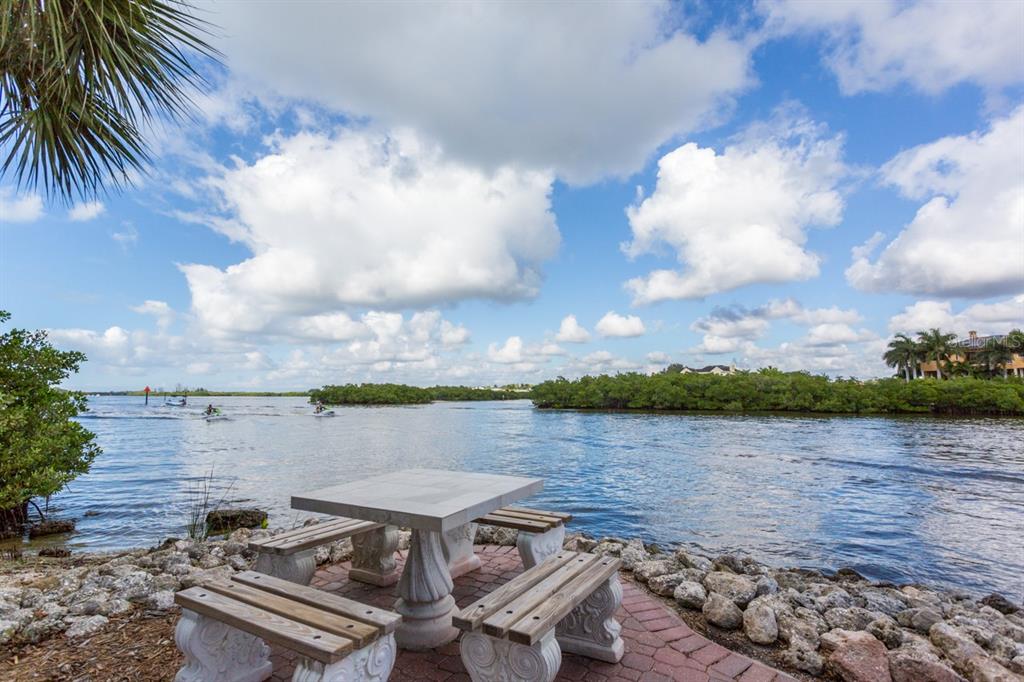 6140 MIDNIGHT PASS ROAD Unit: 208