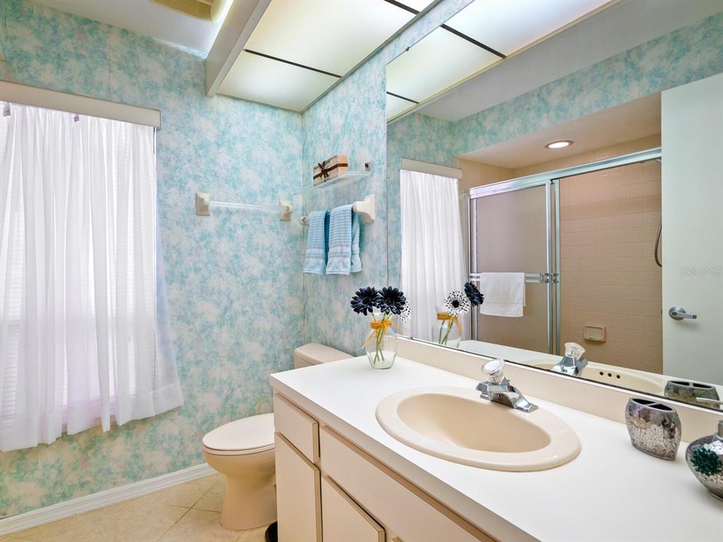 3812 WILSHIRE CIRCLE W Unit: 12