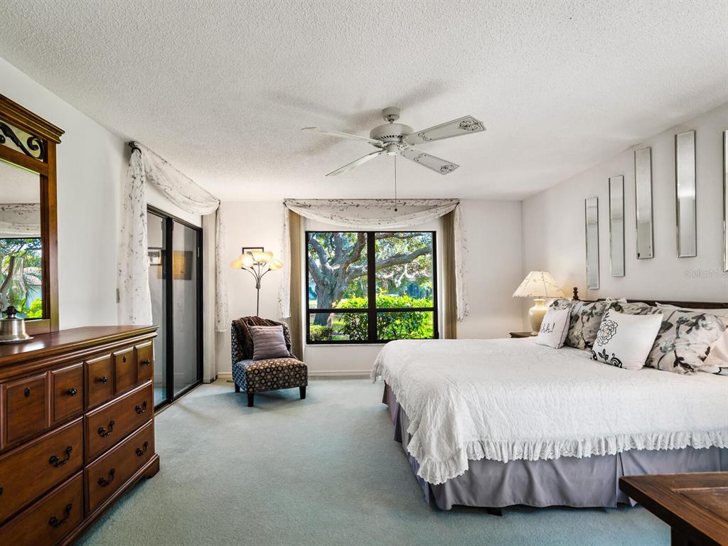 3812 WILSHIRE CIRCLE W Unit: 12