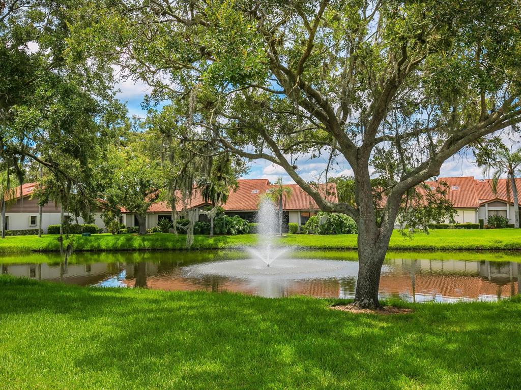 3812 WILSHIRE CIRCLE W Unit: 12
