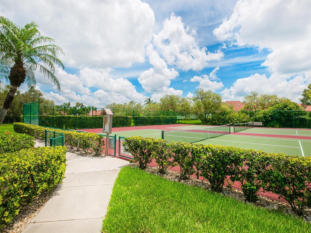 3812 WILSHIRE CIRCLE W Unit: 12