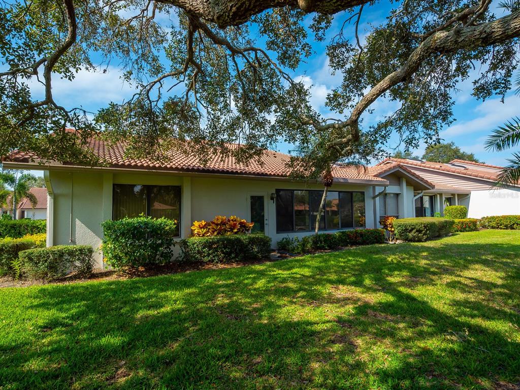 3812 WILSHIRE CIRCLE W Unit: 12