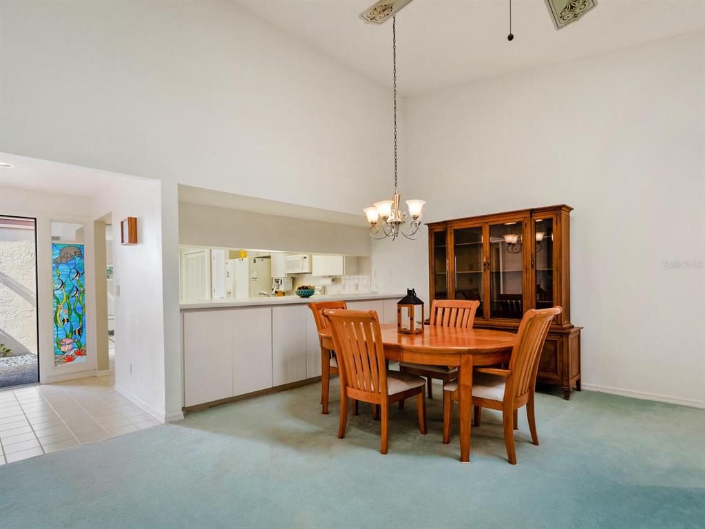 3812 WILSHIRE CIRCLE W Unit: 12