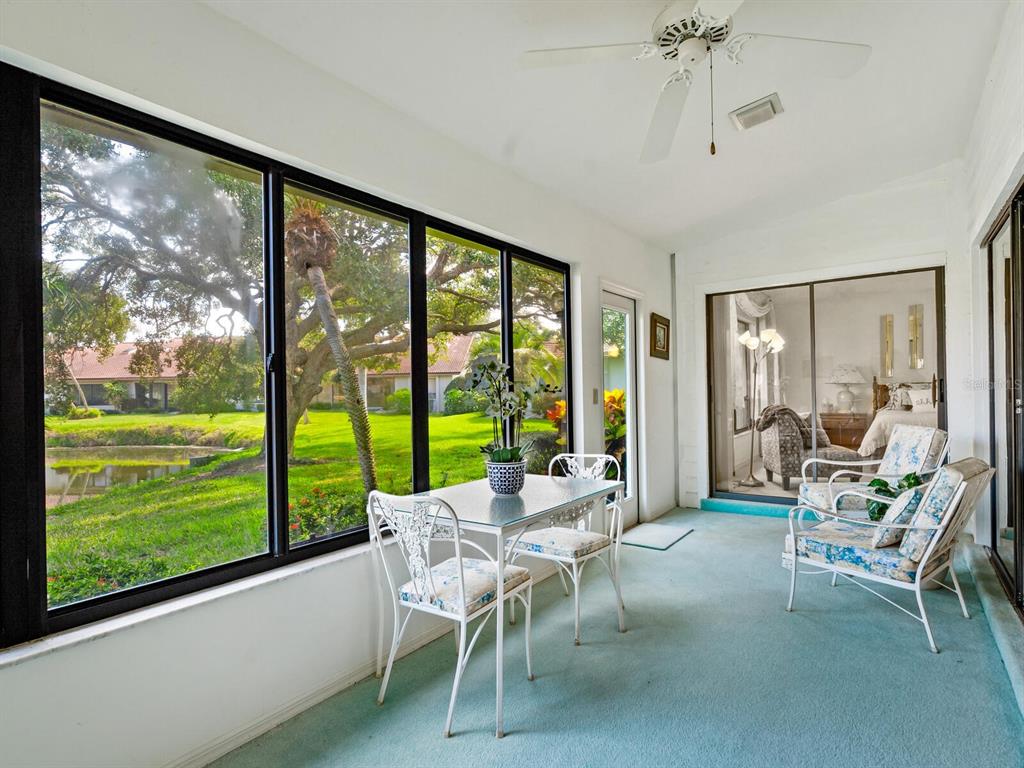3812 WILSHIRE CIRCLE W Unit: 12