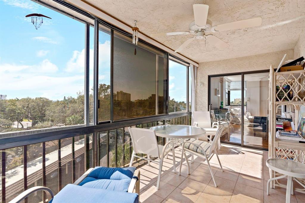 5855 MIDNIGHT PASS ROAD Unit: 528
