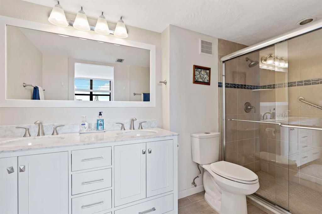 5855 MIDNIGHT PASS ROAD Unit: 528