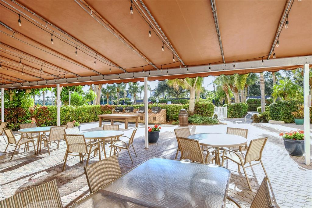 5855 MIDNIGHT PASS ROAD Unit: 528