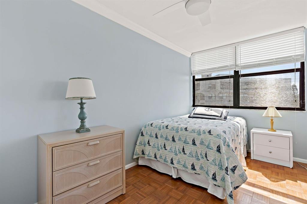 5855 MIDNIGHT PASS ROAD Unit: 528