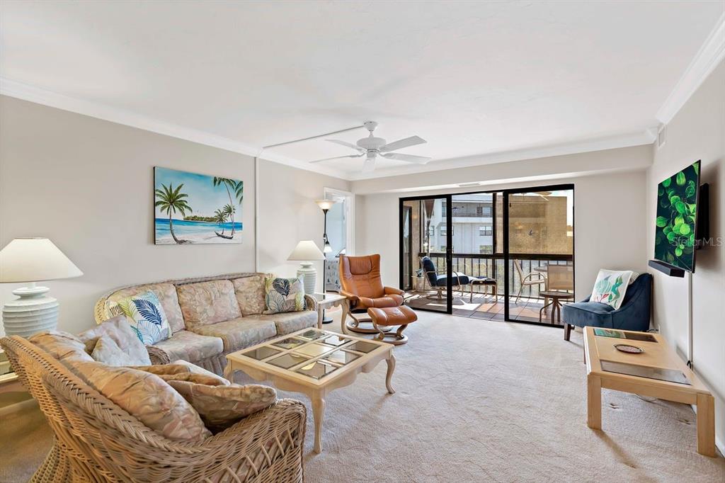 5855 MIDNIGHT PASS ROAD Unit: 528