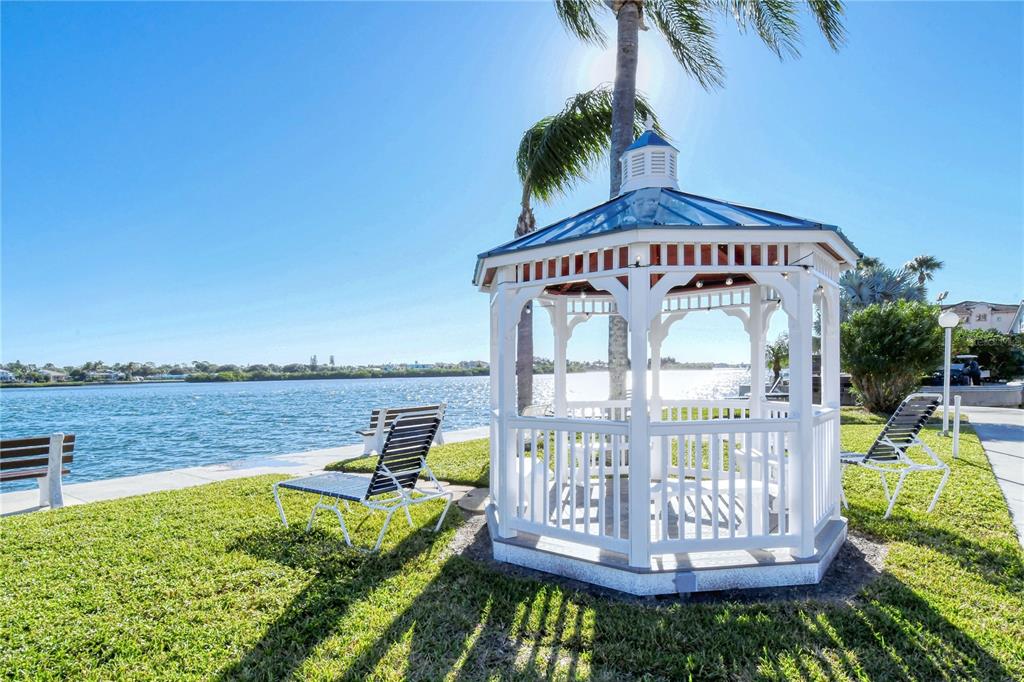 5855 MIDNIGHT PASS ROAD Unit: 528