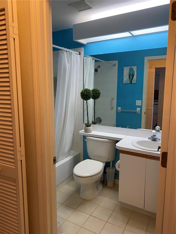 4241 MARSEILLES AVENUE Unit: 3228