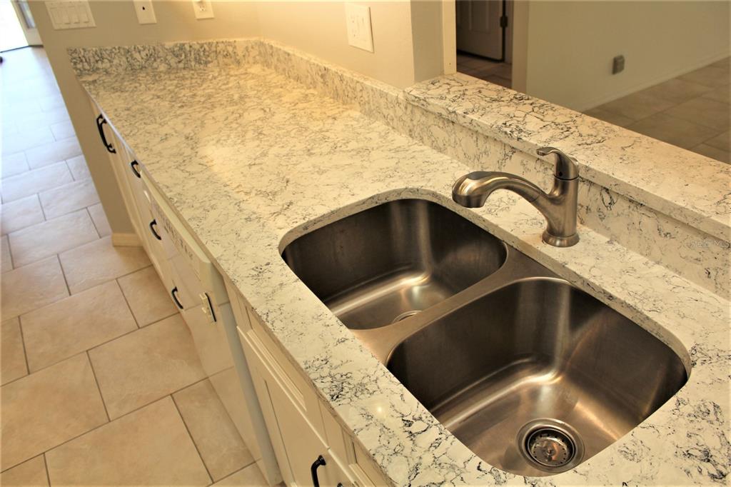 4155 BRITTANY LANE Unit: 22