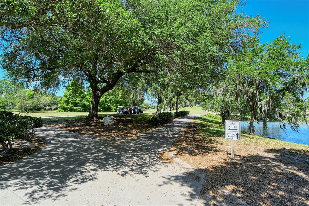 6752 HICKORY HAMMOCK CIRCLE