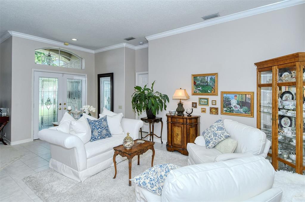 6752 HICKORY HAMMOCK CIRCLE