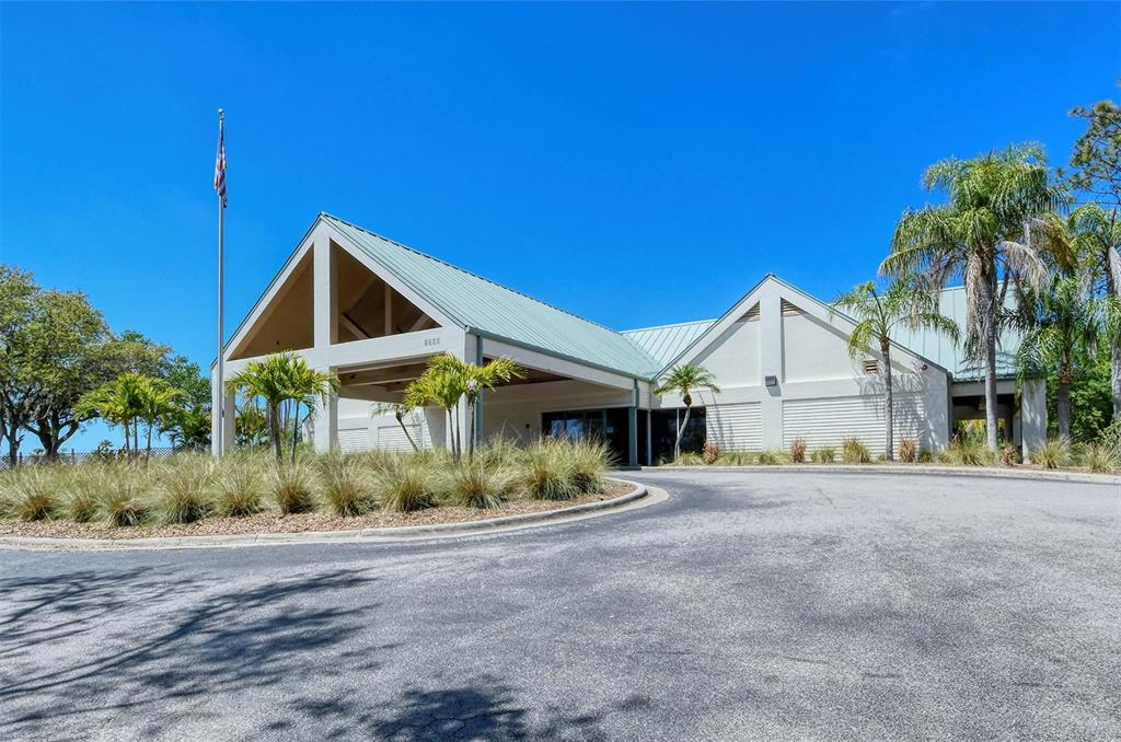 6752 HICKORY HAMMOCK CIRCLE