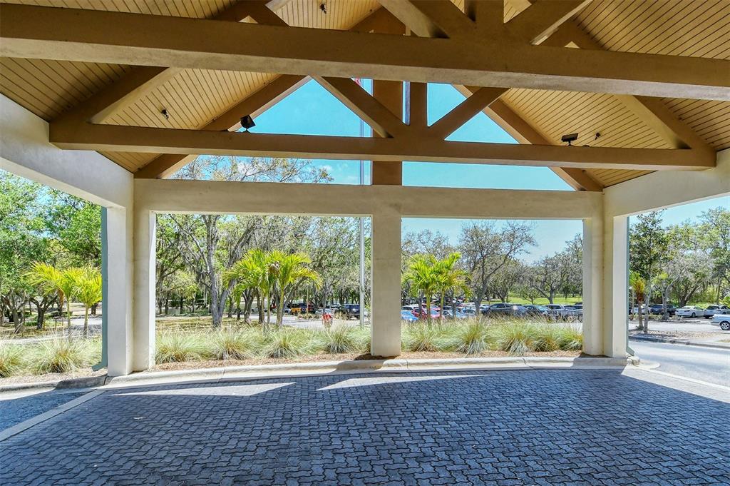 6752 HICKORY HAMMOCK CIRCLE
