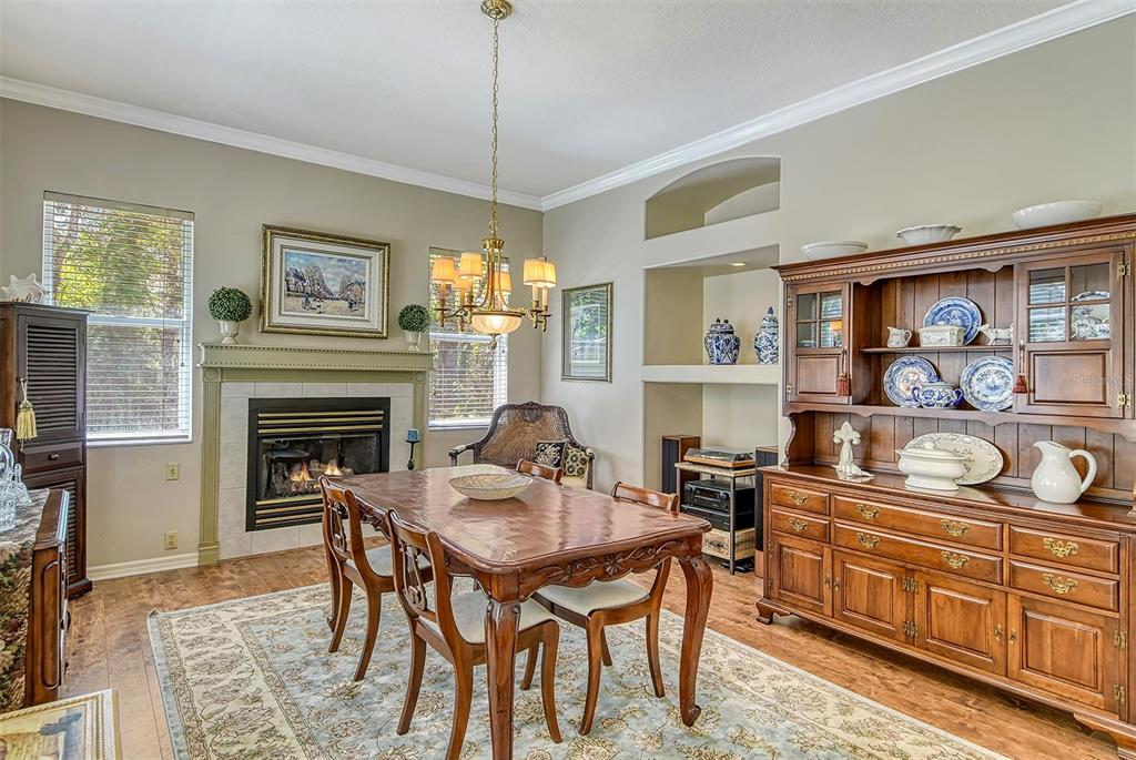 6752 HICKORY HAMMOCK CIRCLE
