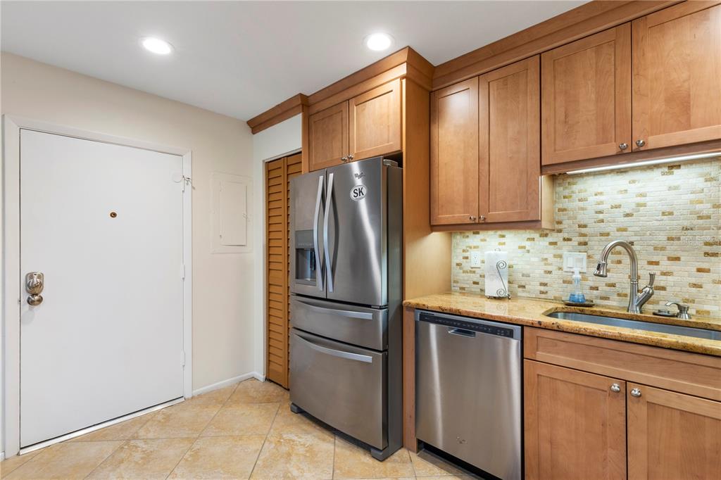 8625 MIDNIGHT PASS ROAD Unit: B104