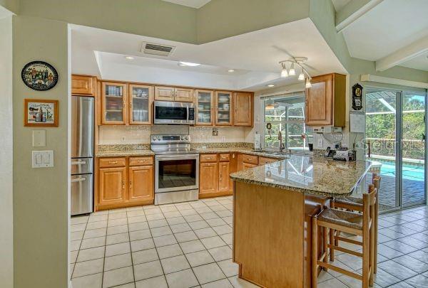 538 WARWICK DRIVE