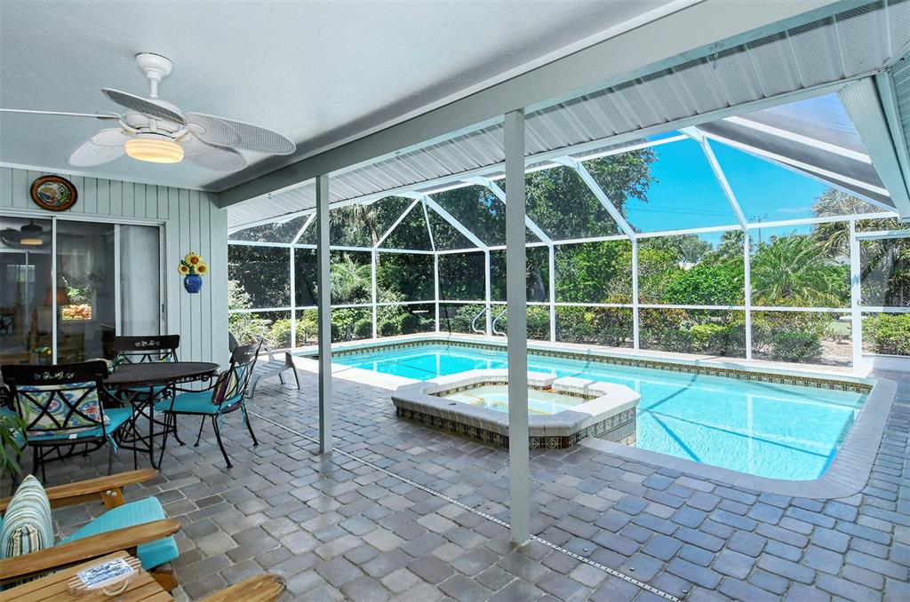 538 WARWICK DRIVE