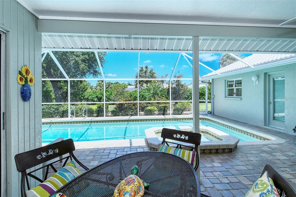 538 WARWICK DRIVE