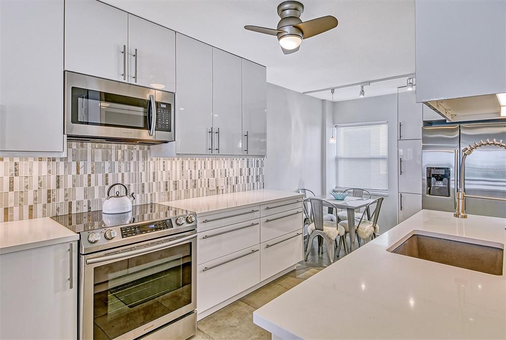 20 WHISPERING SANDS DRIVE Unit: 903