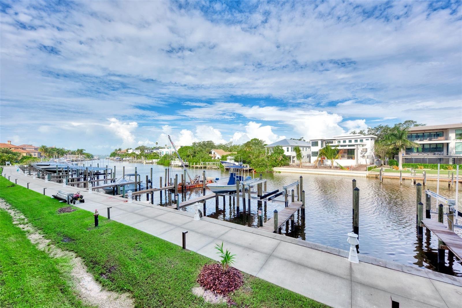 1703 N TAMIAMI TRAIL Unit: B307