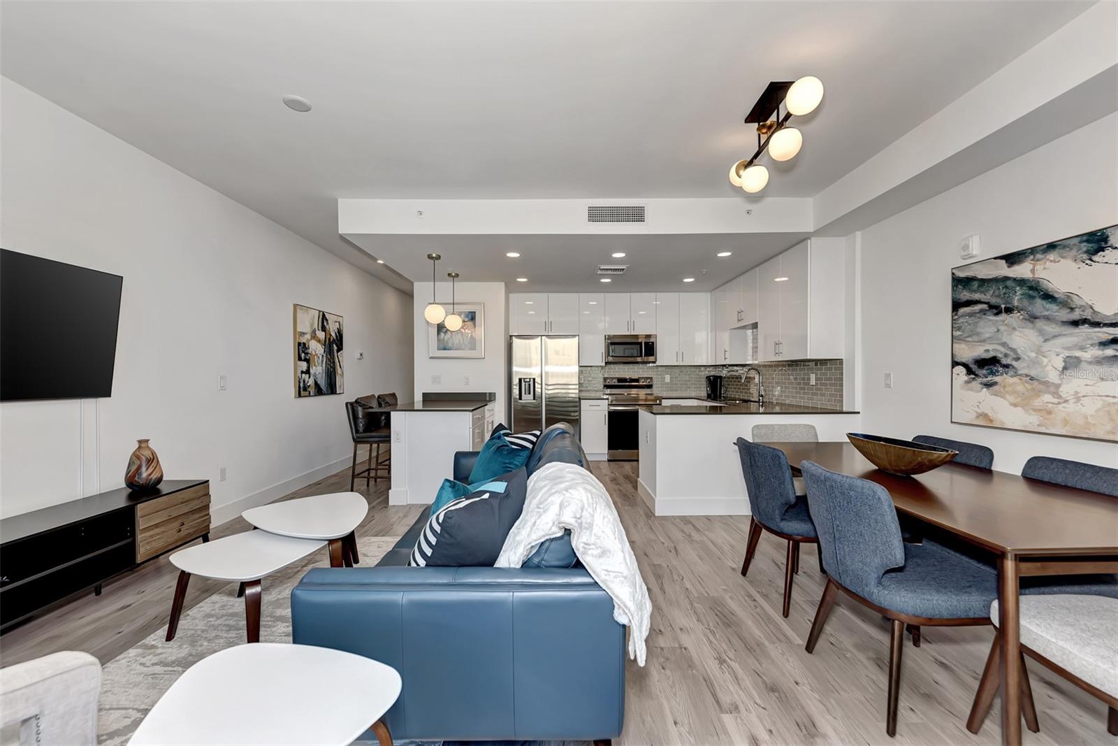 1703 N TAMIAMI TRAIL Unit: B307