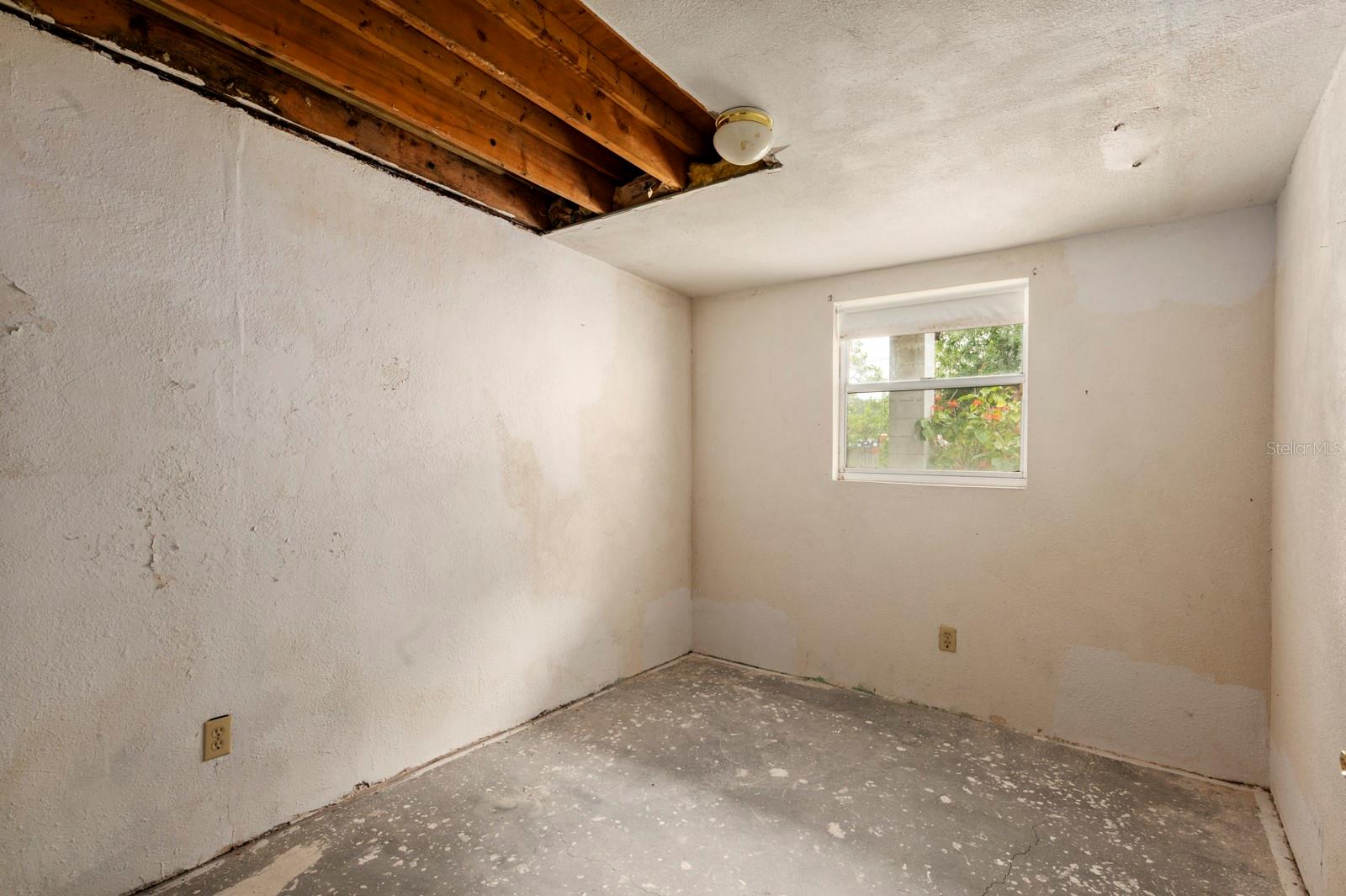 3831 E FOREST LAKE DRIVE